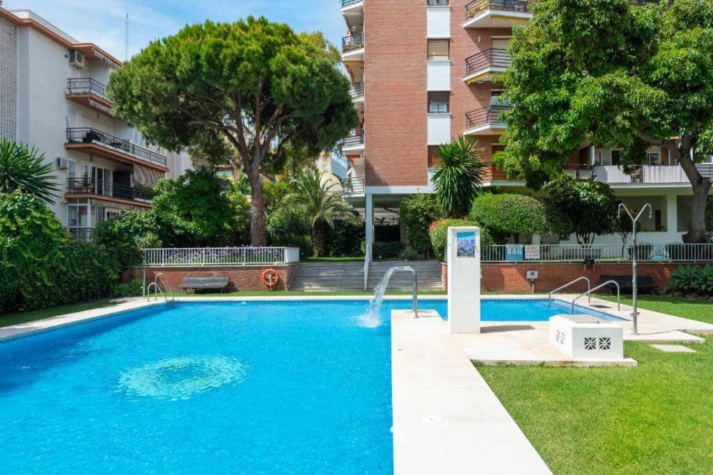 Appartement With Free Parking And Pool